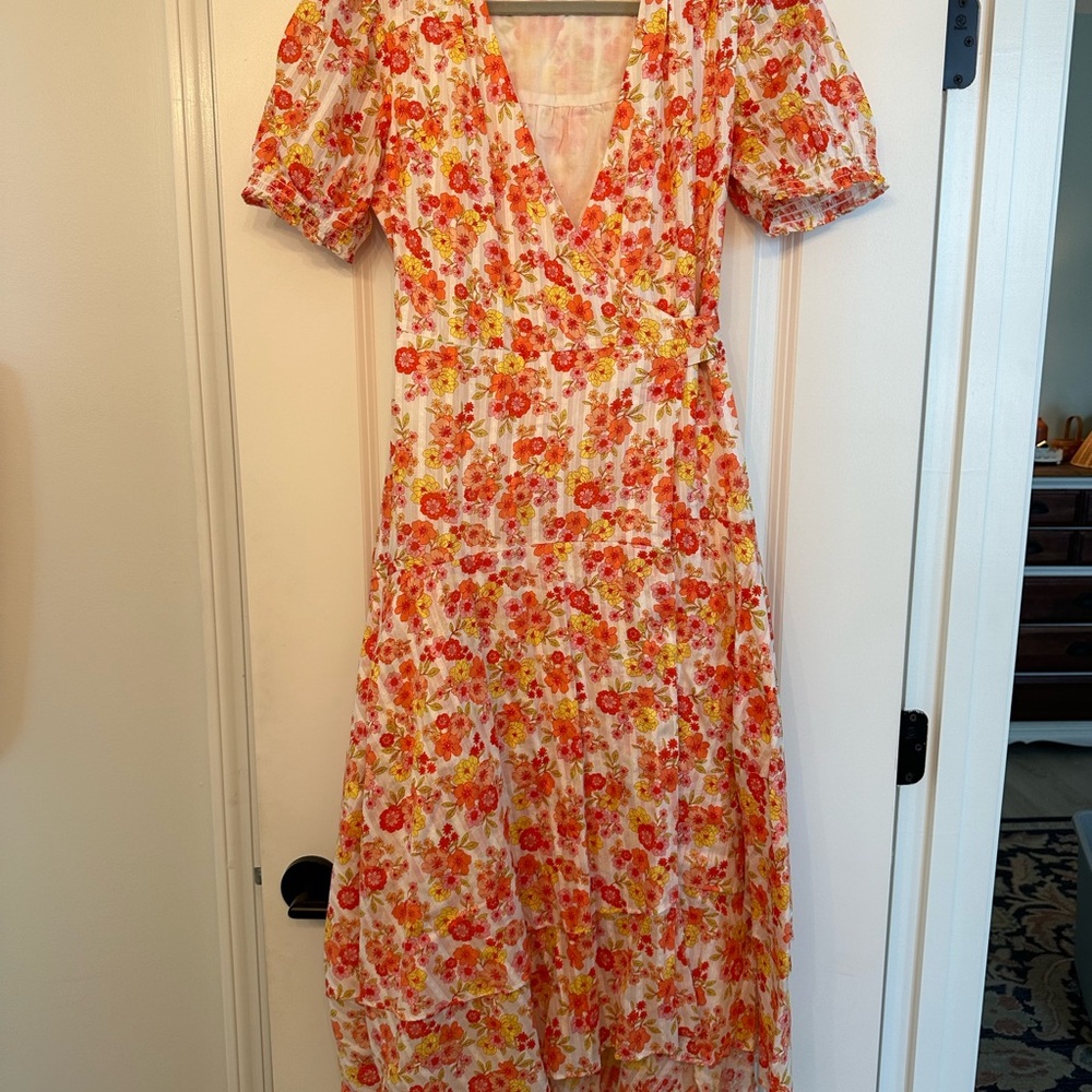 Draper James Floral Midi Dress with Elegant Silhouette